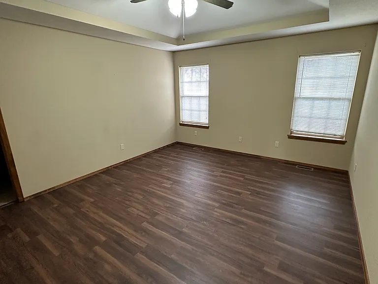 764 S Hackberry Ave — Photo 4