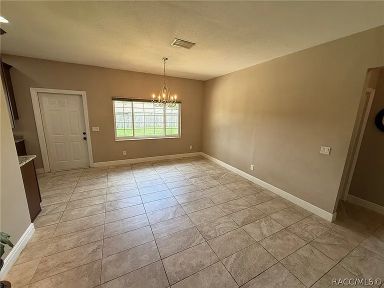 3047 W Kirkwood Pl — Photo 4