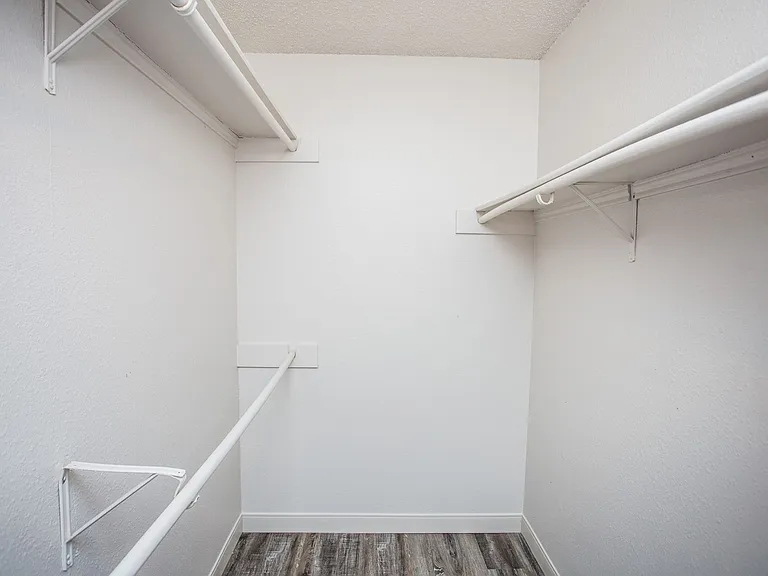 Saddlewood Apartments — Photo 75