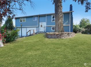 15517 10th Avenue Ct E, Tacoma, WA 98445