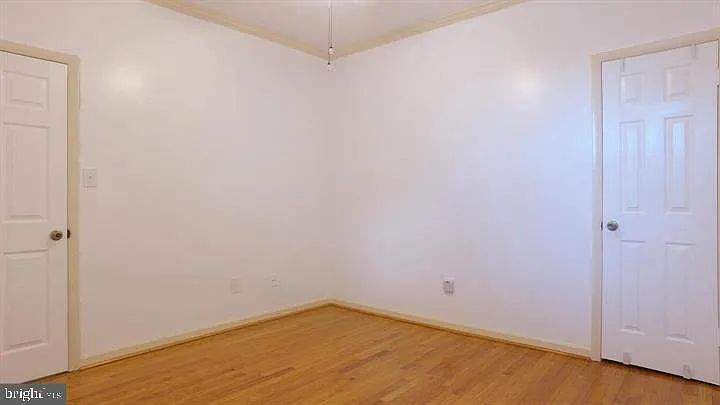 1209 E St NE — Photo 22