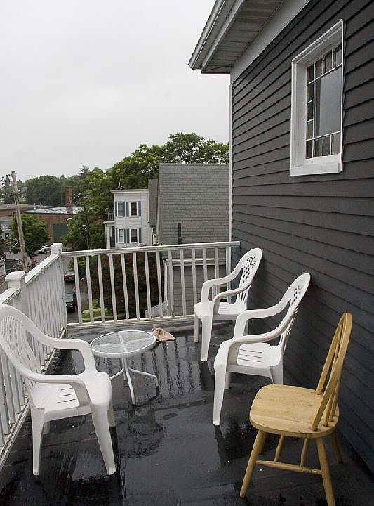 2nd image of 52 Parker St