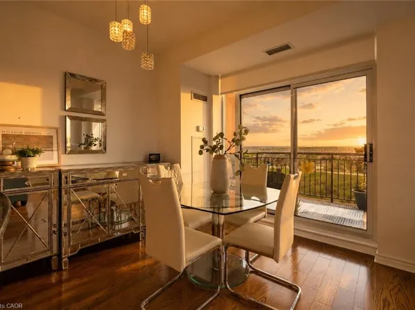 2325 Central Park Dr #1103, Oakville, ON L6H 0E2