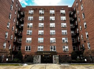 1 Vincent Unit 3K, Bronxville, NY 10708