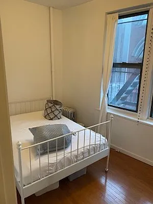 Rented by R New York | media 12