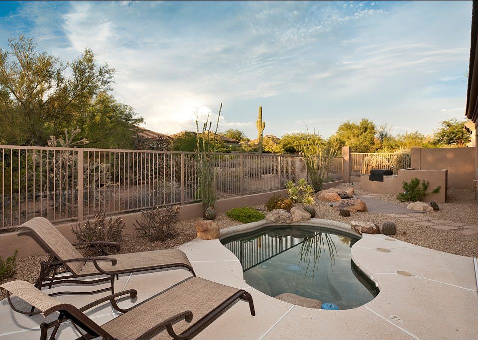 Large Heated Spa, Amazing Outdoor Living