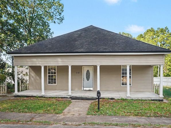 718 Live Oak St