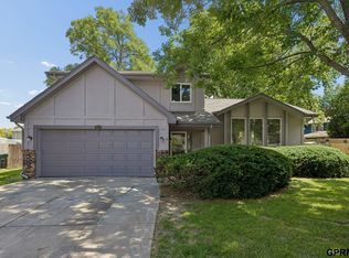 10754 Suffolk Cir, Omaha, NE 68127