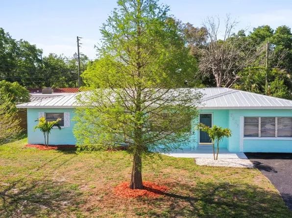 3526 Azalea Pl, Largo, FL 33771