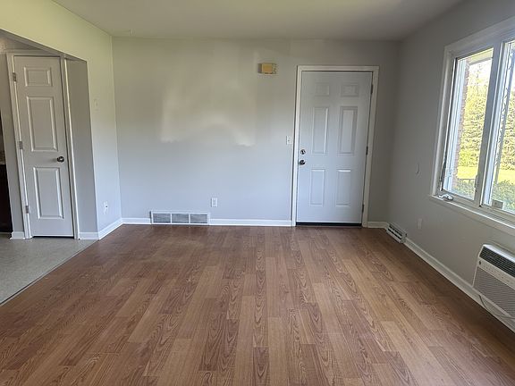 2nd image of 3123 Meriday Ln #11382903