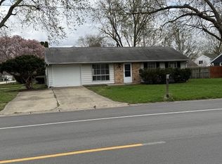 802 S Duncan Rd, Champaign, IL 61821