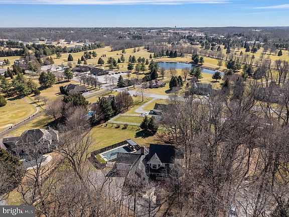 4th image of 3813 Three Wood Dr