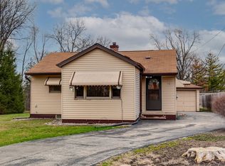 731 Fuller Rd, Gurnee, IL 60031