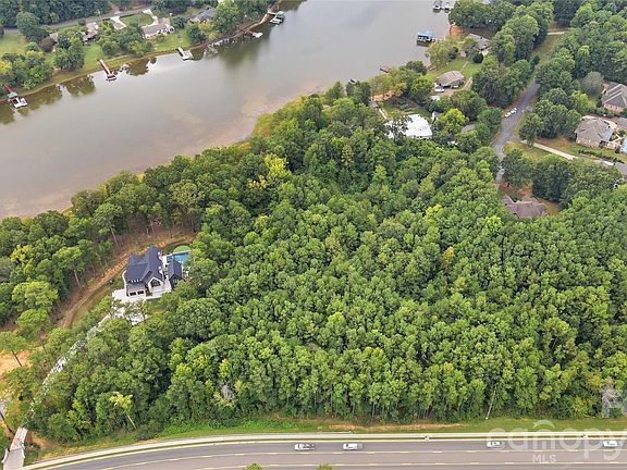 5th image of 4501 Water Oak Dr