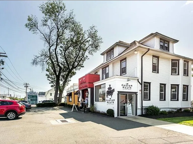 1903 Post Rd #1913 — Photo 11