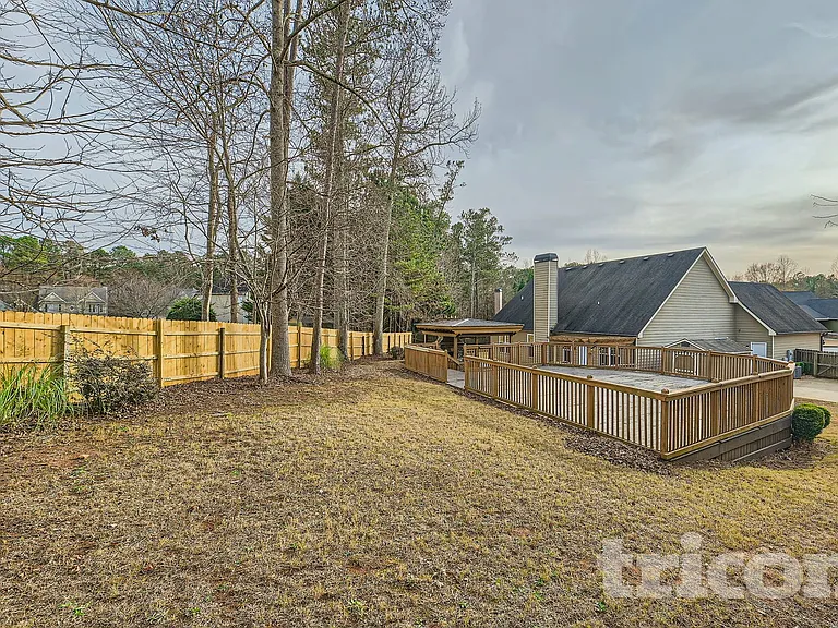 87 Thomas Place Dr — Photo 3