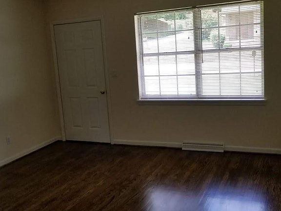 3rd image of 3096 Elmore Ave