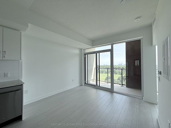 4th image of 4010 Eglinton Ave W #914