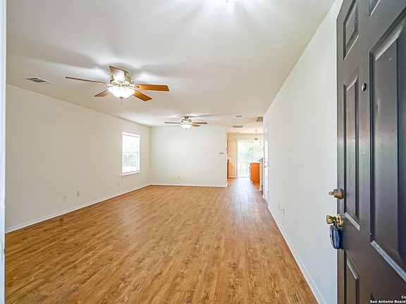 5th image of 8915 Meadow Springs