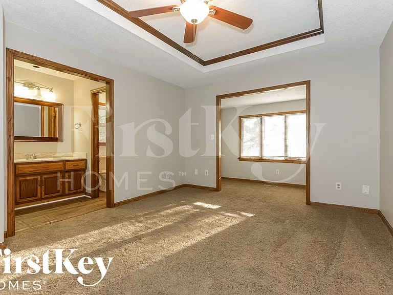5817 N Indiana Ave — Photo 9