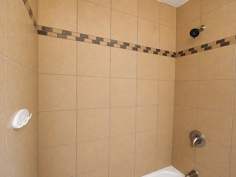 719 Esther Way — Photo 22