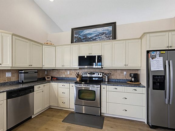 4th image of 3744 Navatanee Dr