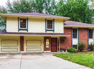 416 Gordon Dr, Liberty, MO 64068