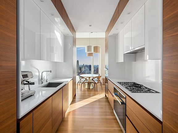 4th image of 252 E 57th St #53B
