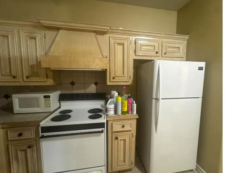 606 Buena Vista Dr #B — Photo 5