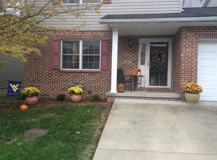 141 Meadow Ridge Dr, Morgantown, WV 26505