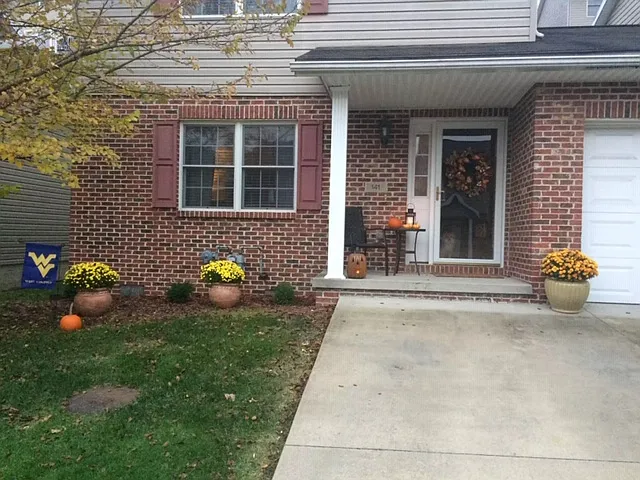 141 Meadow Ridge Dr photo 1