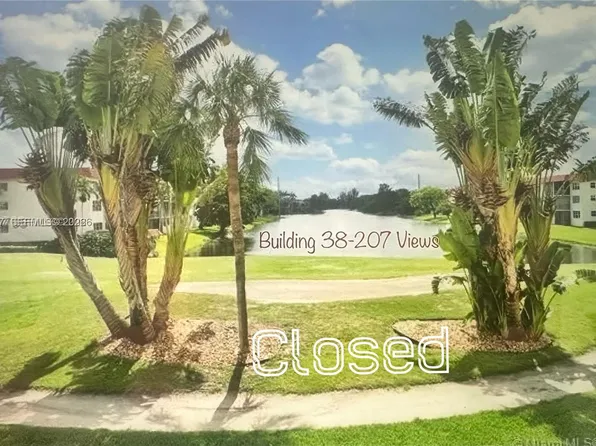 411 S Hollybrook Dr APT 207, Pembroke Pines, FL 33025