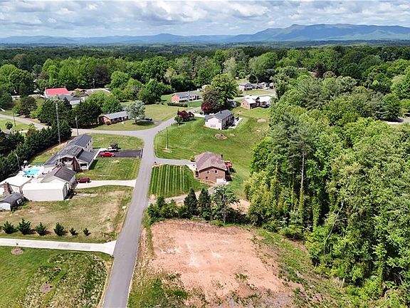 2nd image of LOT 28 Meadowlark Rd Lot 28