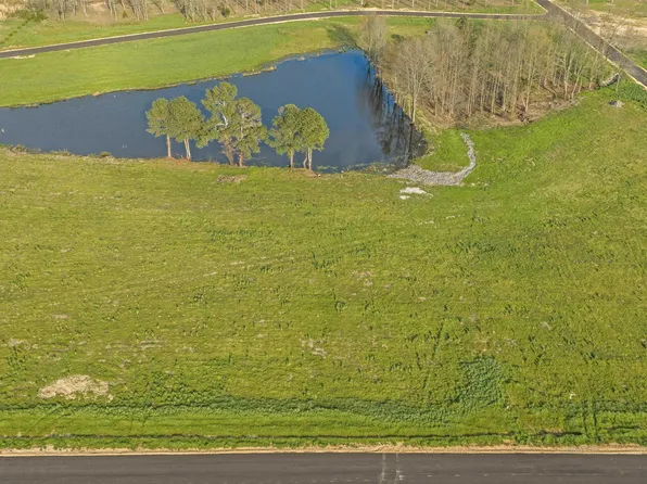 6 Garrett St, Rainsville, AL 35986