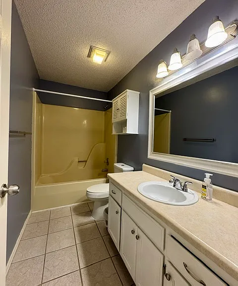 13135 Pleasant Hill Rd — Photo 16