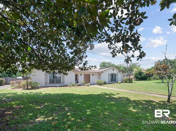 804 Regents Dr W, Mobile, AL 36609
