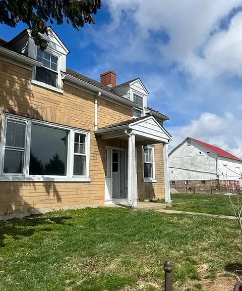 141 E Douglasville Rd #1 — Photo 2