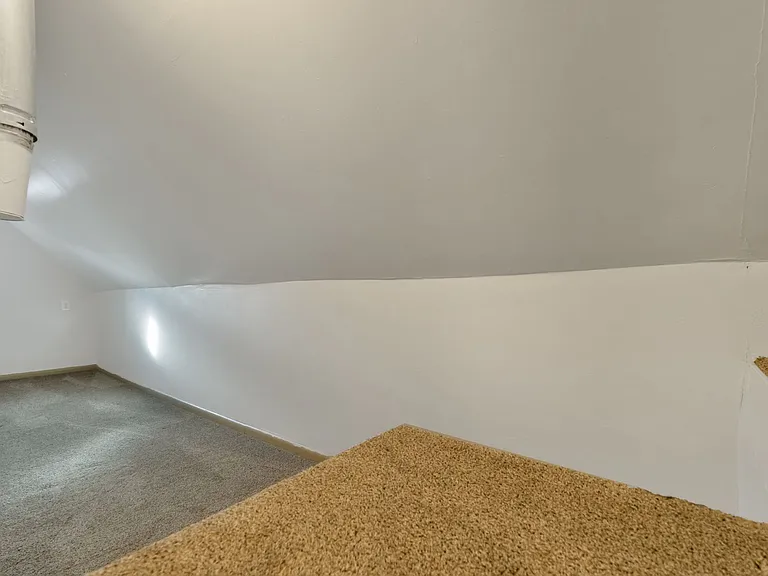 2530 S Gramercy Ave — Photo 8