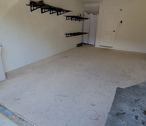 4th image of 3220 Retreat View Cir