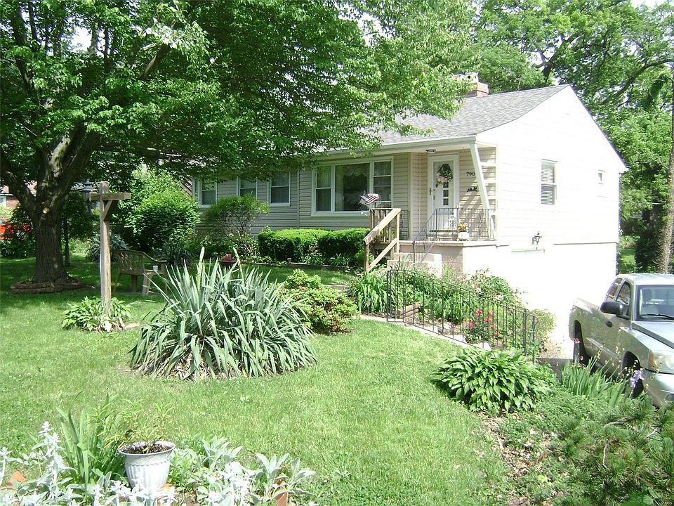 1st image of 790 E Woodland Dr