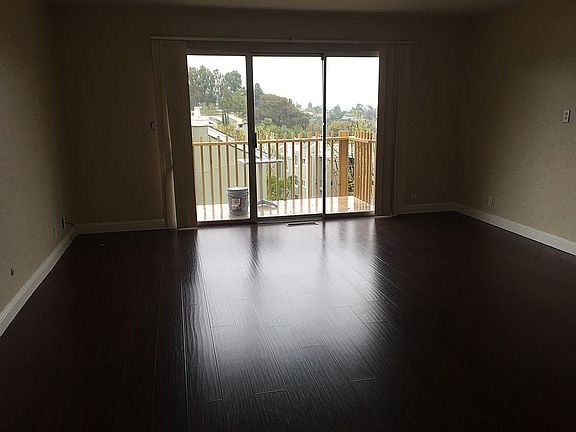 3rd image of 4050 Farm Hill Blvd APT 8