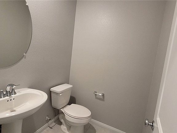 5th image of 6981 Bard Ave