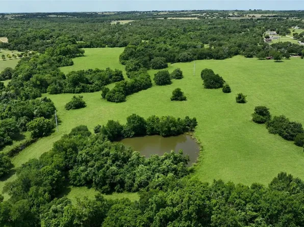4410 Clay Creek Rd, Brenham, TX 77833