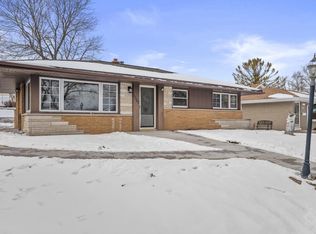 3323 S 91st St, Milwaukee, WI 53227