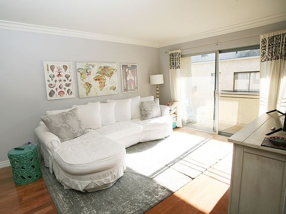 4th image of 2616 5th St APT 209