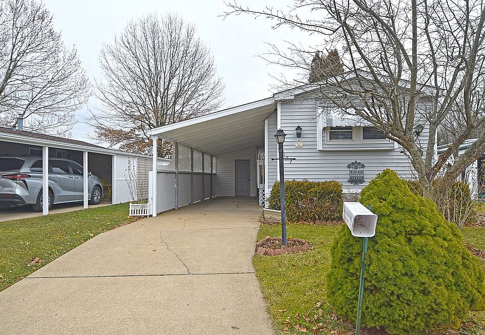 1st image of 157 Pembrooke Dr