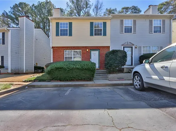 6390 Wedgeview Dr, Tucker, GA 30084
