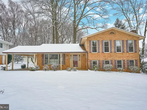 2005 Barkham Ln, Vienna, VA 22182