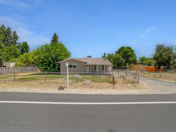 8400 Crane Rd, Oakdale, CA 95361