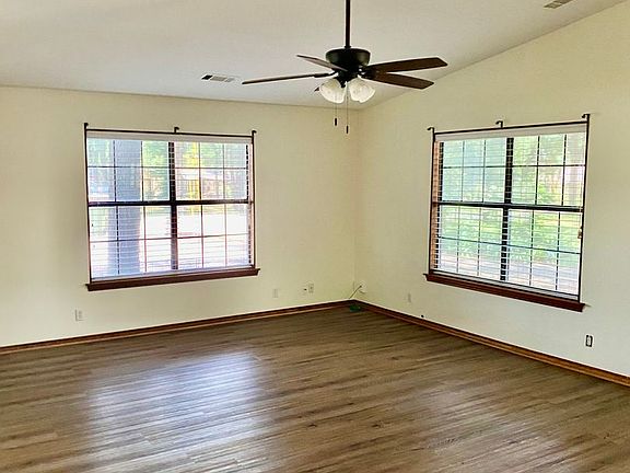 5th image of 4008 Pueblo Ct